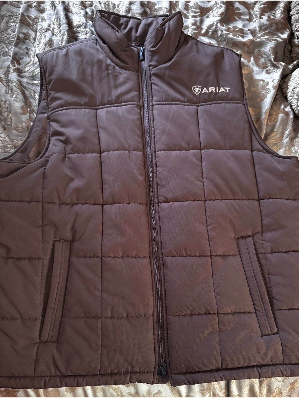 Ariat Men's Quilted Vest in Dark Brown